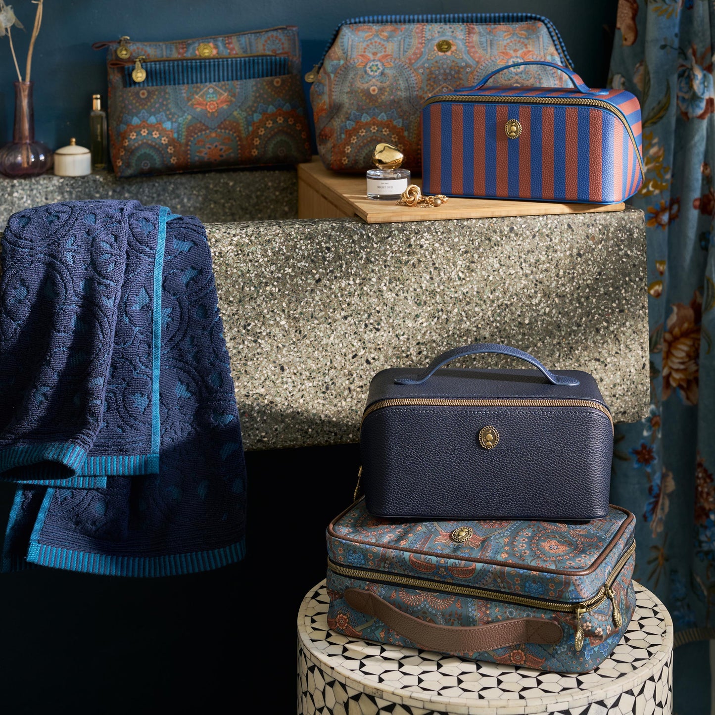 PIP Studio/New Edition - Casey Beauty Case Jabali