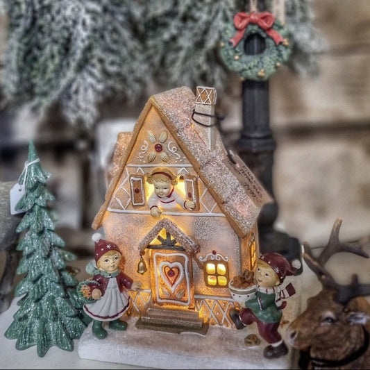 Pepparkakshus med barn LED / Batteri