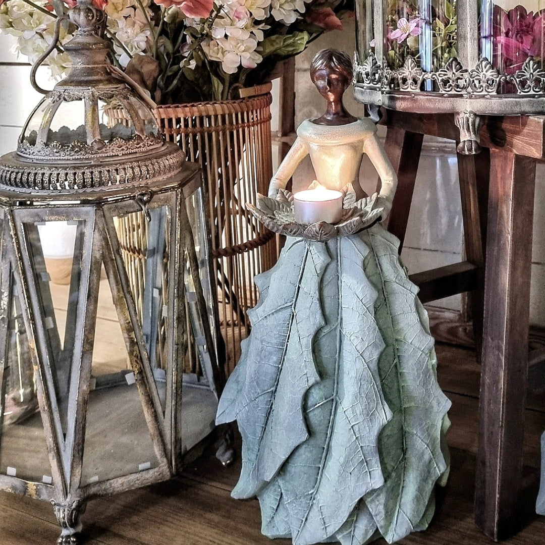 Trädgårdsdamen Dolly med fat 45 CM - Grön/Turkos