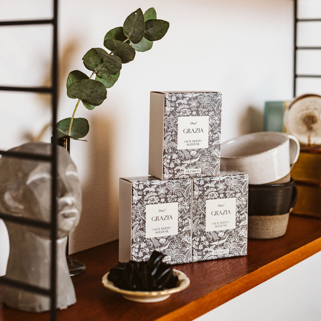 Grazia Grå - Saltlakritsskruv 100g