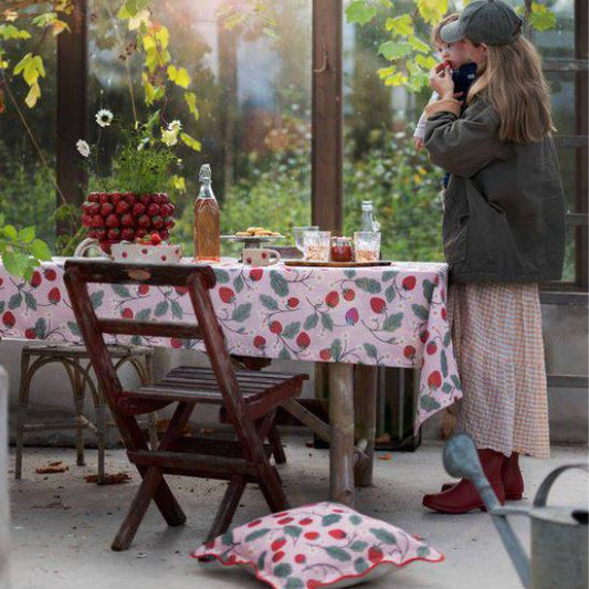 Bordsduk JORDGUBBE Rosa 140X250 CM